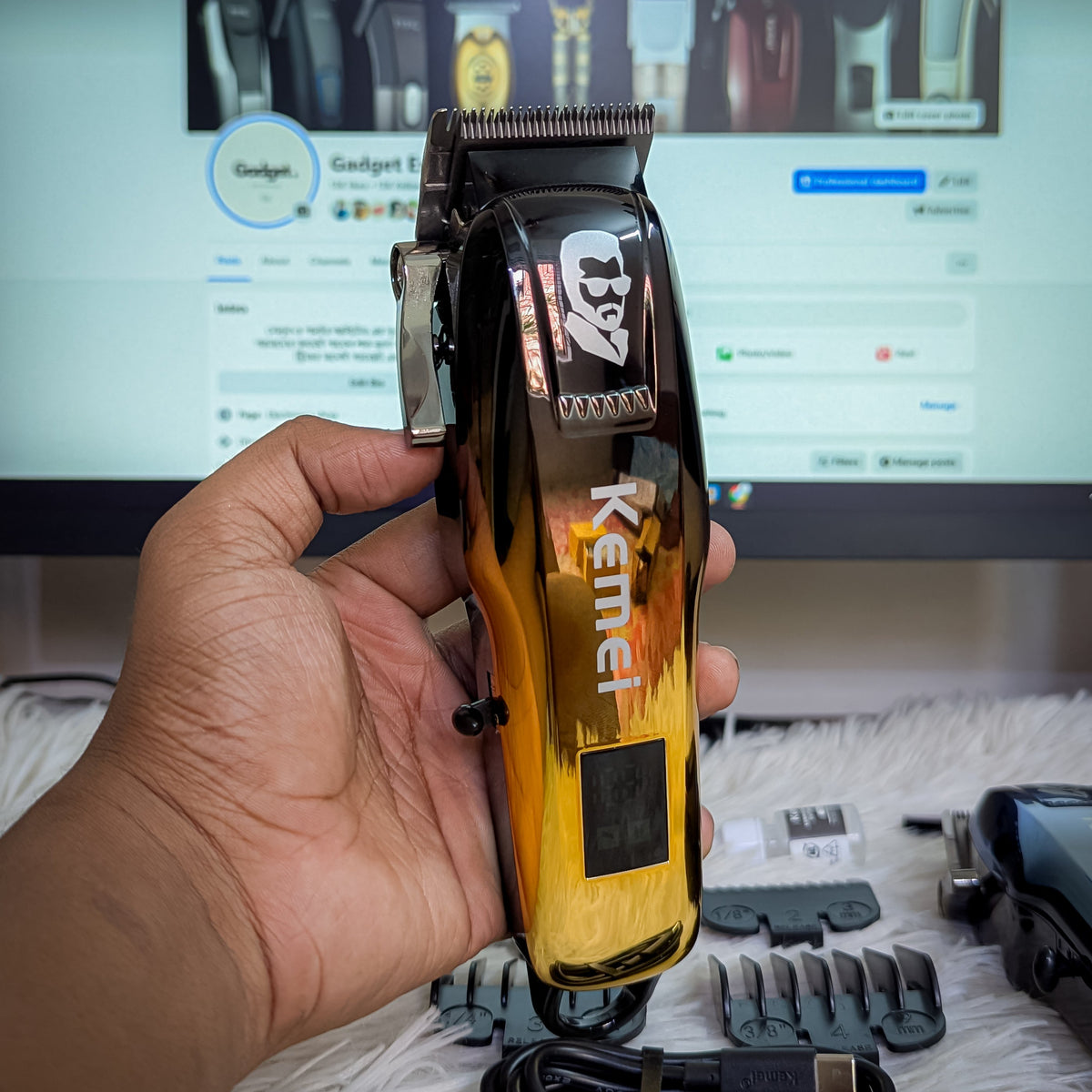 Kemei KM-709A Professional Hair Clipper – 6500 RPM High-Speed Motor, 2000mAh Battery & Stainless Steel T-Blade