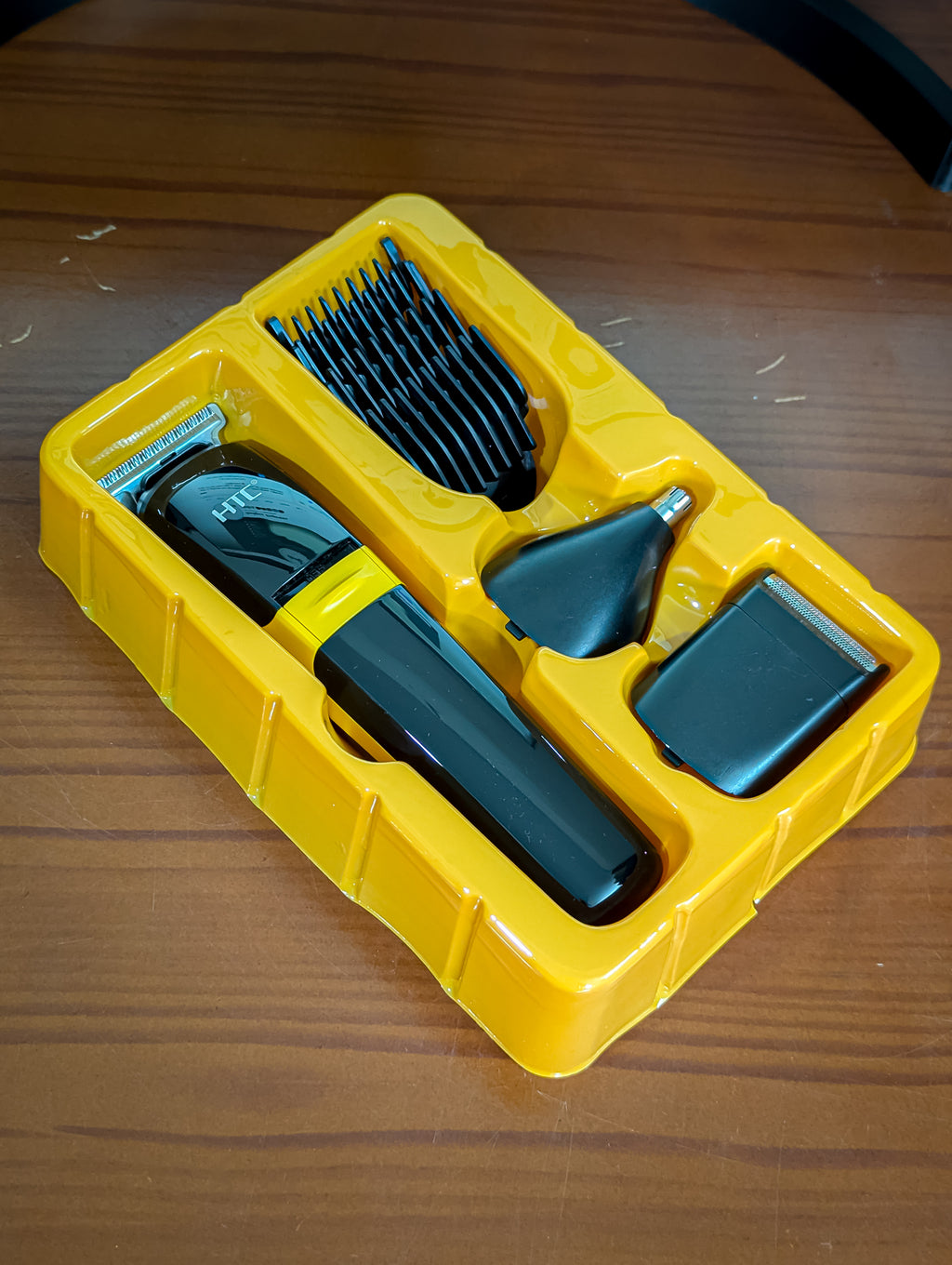 HTC AT-1322 3-in-1 Professional Grooming Kit