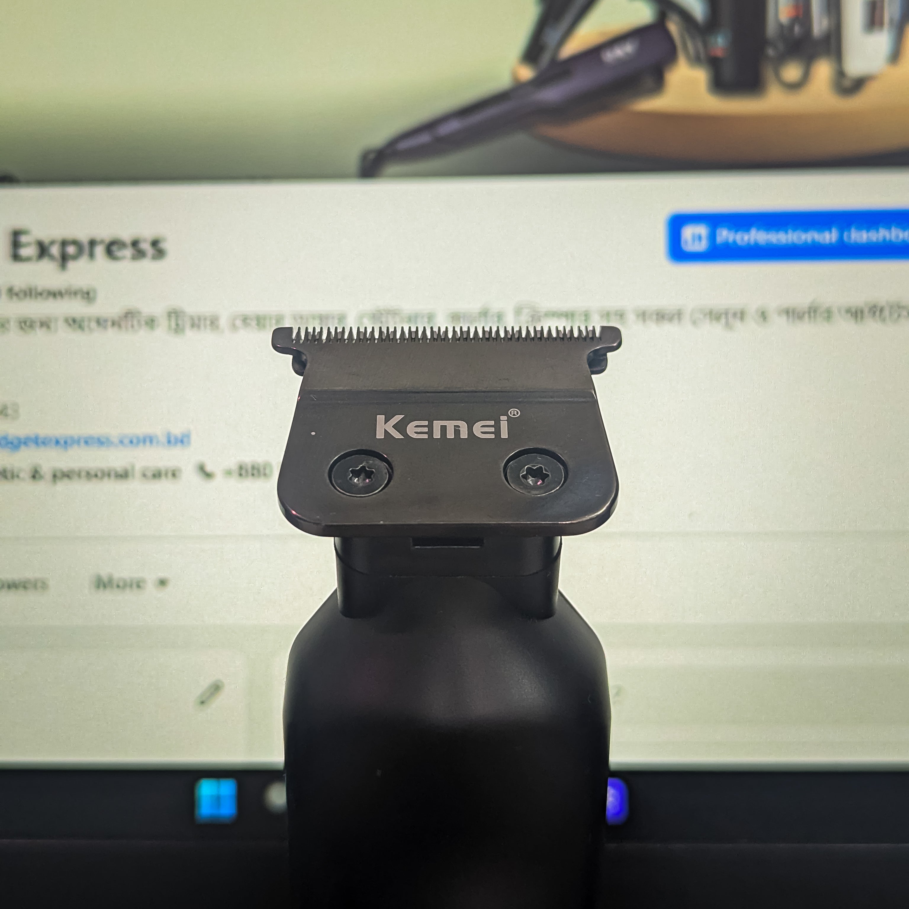 Kemei KM-1358 Cordless Hair Clipper Complete Set